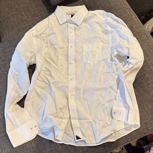 UNTUCKit Men's White Long-Sleeve Line. Dress Shirt - Spread Collar